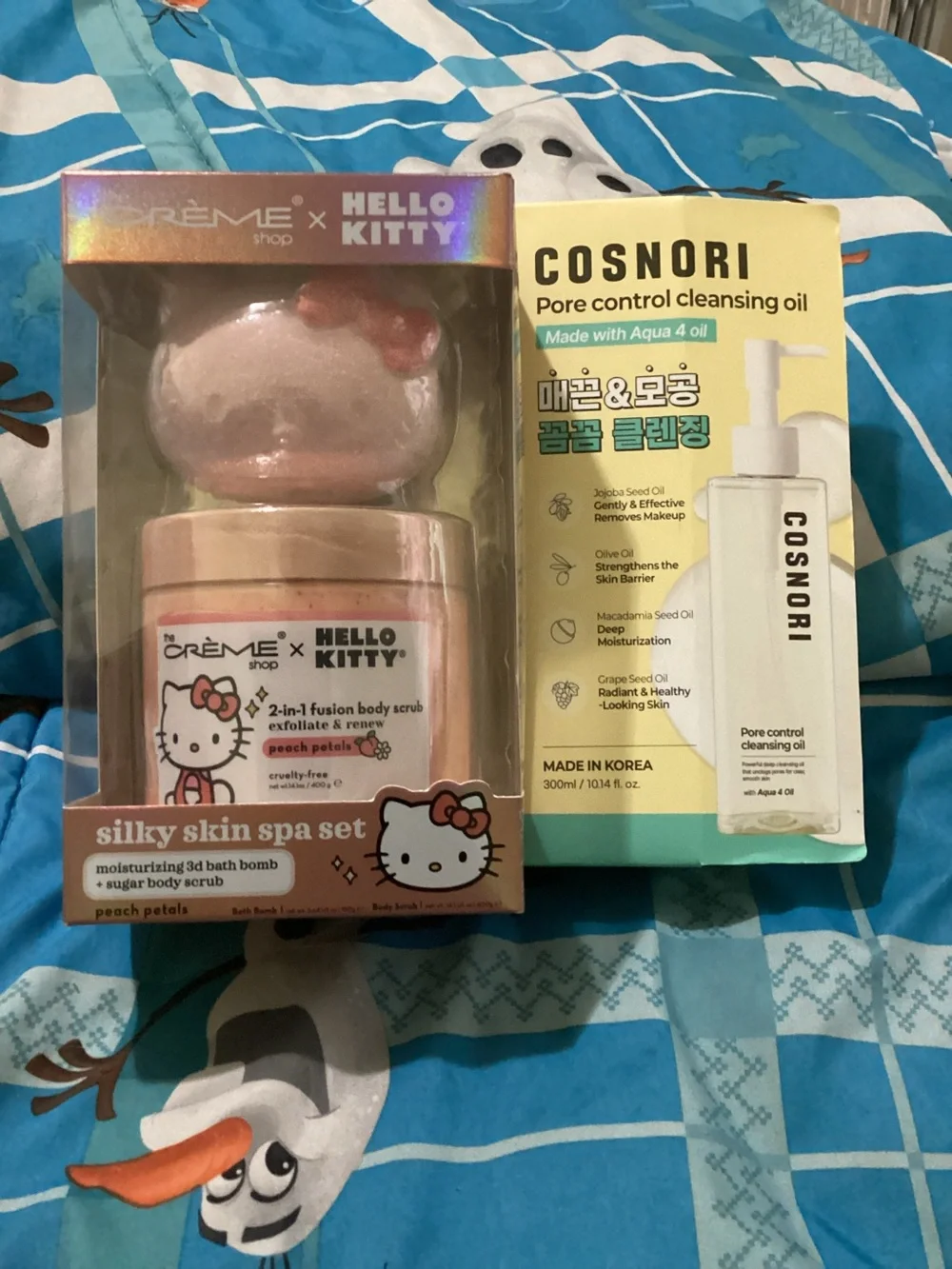 Crème shop hello kitty Peach Petals Silky Skin Spa Set - Korean skin care